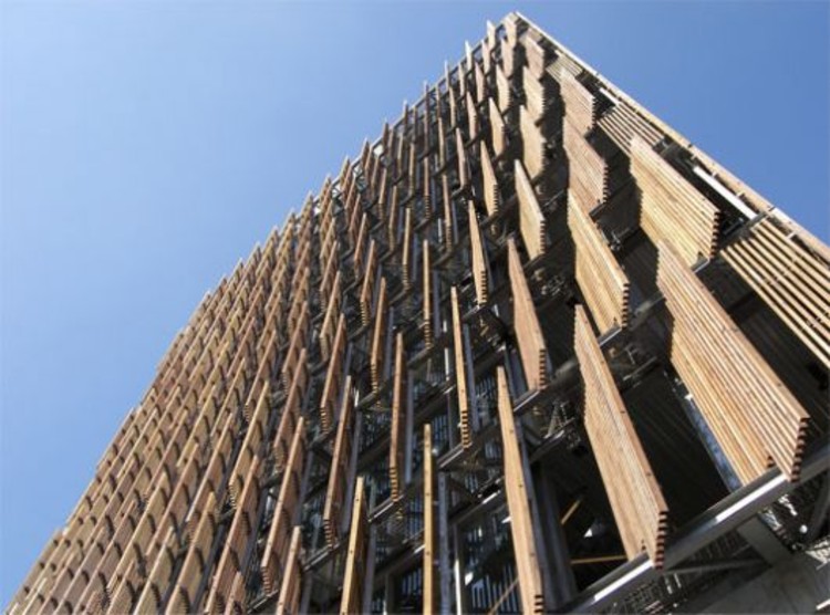 Protección solar exterior de madera