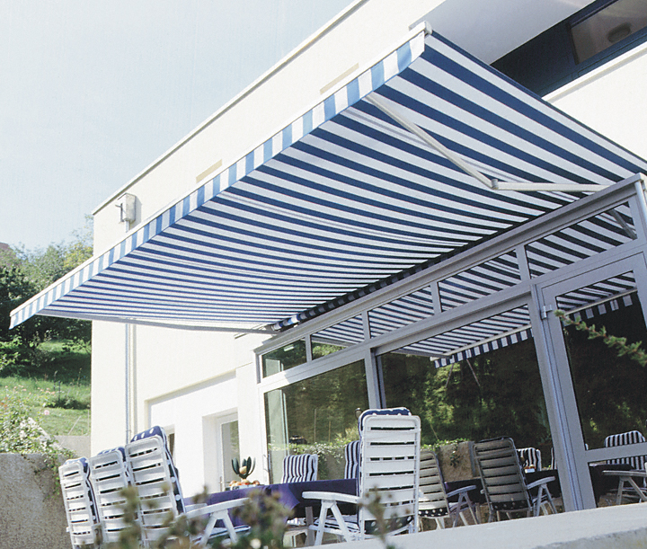 awning_fair_tokyo.jpg
