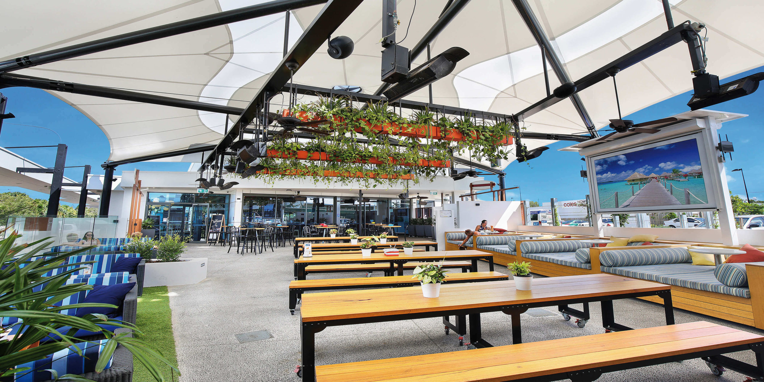 Coolum-beach-bar_3-1-scaled.jpg